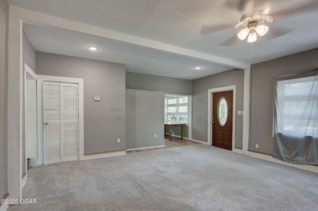 302 S Florida Avenue, Joplin, MO 64801