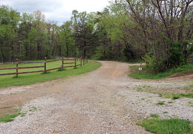 1011 Lee Hollow Road, Chillicothe, OH 45601