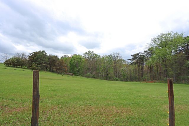 1011 Lee Hollow Road, Chillicothe, OH 45601