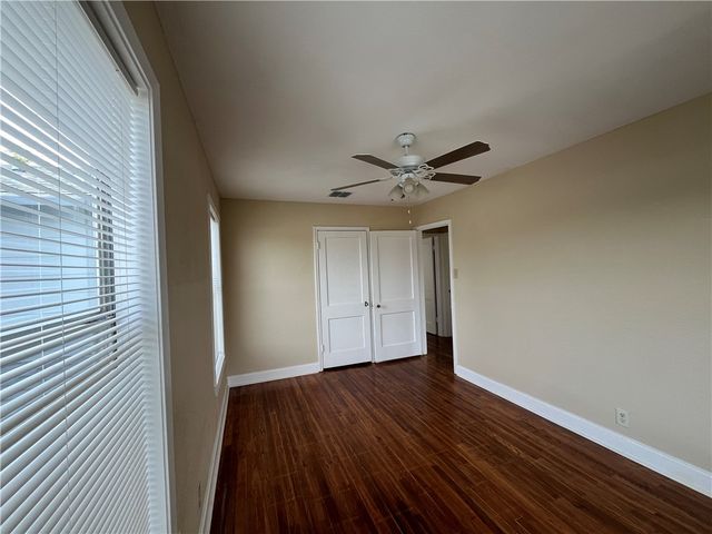 3412 Denver Ave C, Corpus Christi, TX 78411
