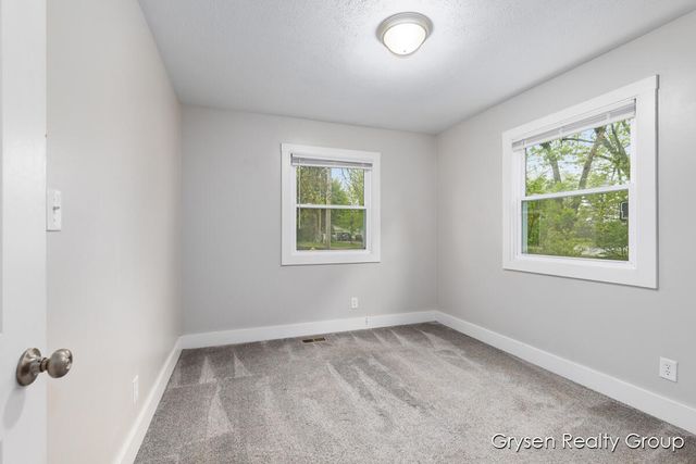 251 60th Street Se, City Of Kentwood, MI 49548