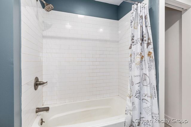 251 60th Street Se, City Of Kentwood, MI 49548