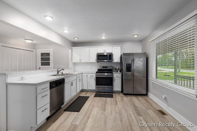 251 60th Street Se, City Of Kentwood, MI 49548