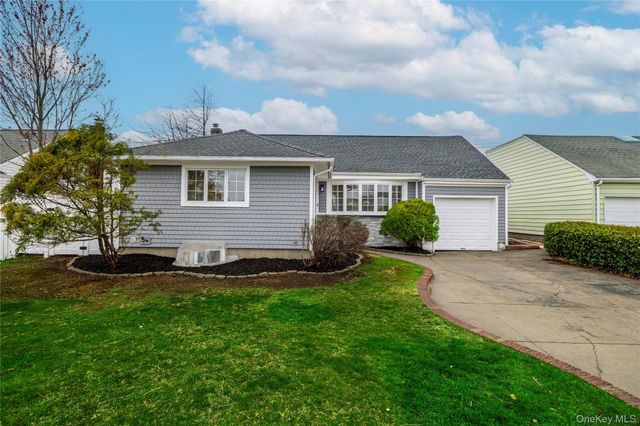 485 Farm Ranch Road W, Bethpage, NY 11714