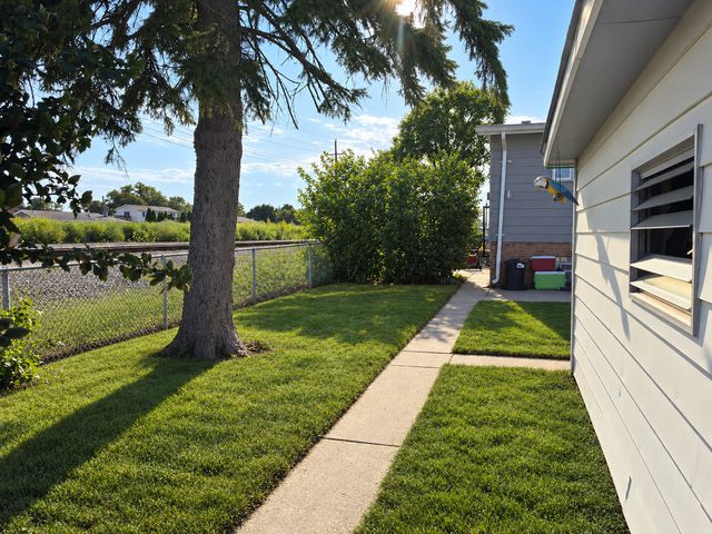 5925 S Natoma Avenue, Chicago, IL 60638