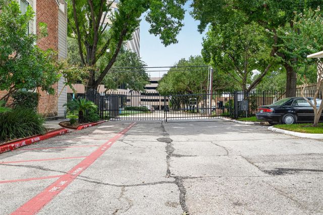 2001 Bering Drive 3D, Houston, TX 77057