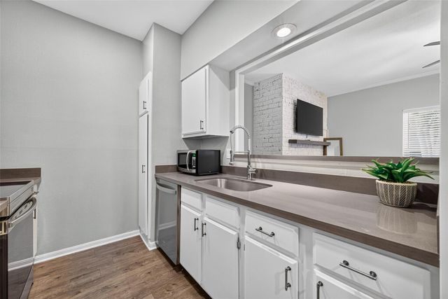 2001 Bering Drive 3D, Houston, TX 77057