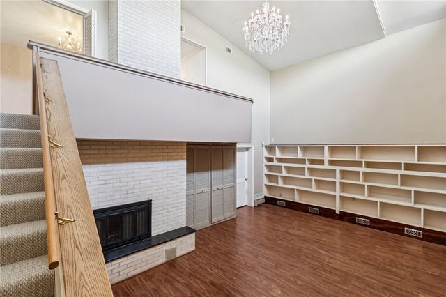 625 Rich Dr, Hickory Twp, PA 16101