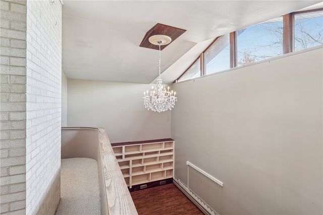 625 Rich Dr, Hickory Twp, PA 16101