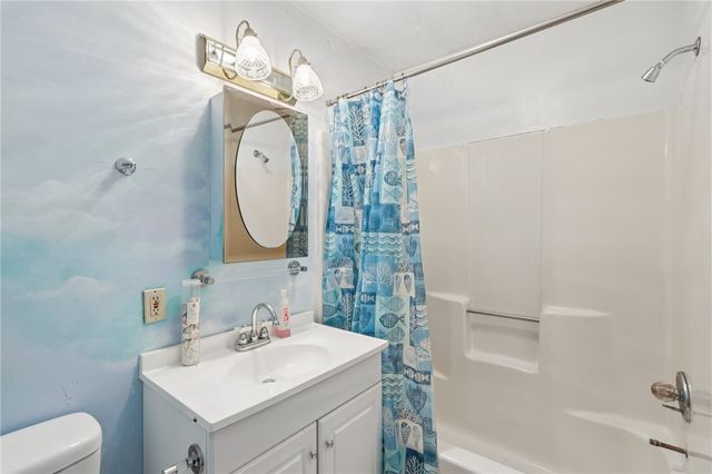 625 Rich Dr, Hickory Twp, PA 16101