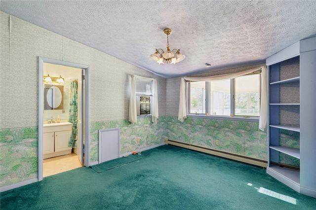 625 Rich Dr, Hickory Twp, PA 16101