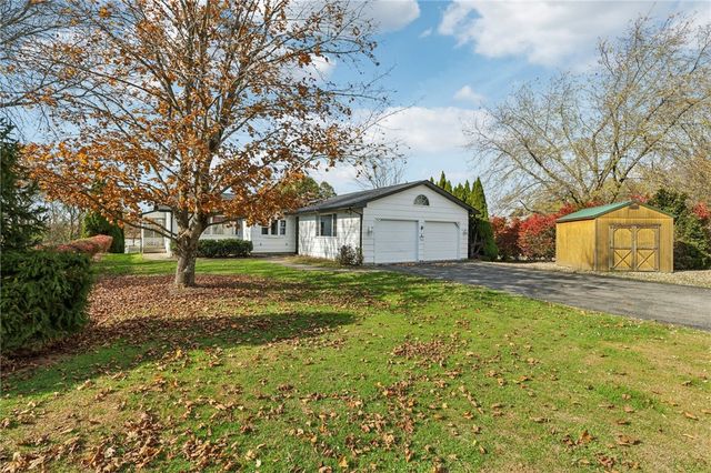 625 Rich Dr, Hickory Twp, PA 16101