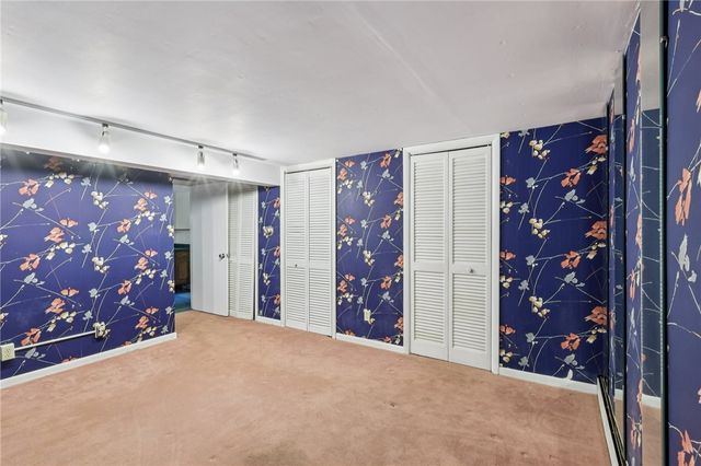 625 Rich Dr, Hickory Twp, PA 16101