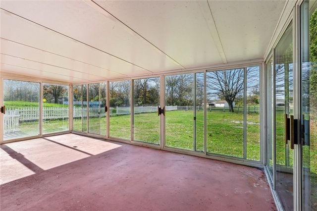 625 Rich Dr, Hickory Twp, PA 16101