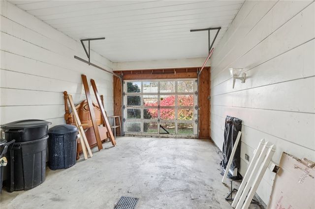 625 Rich Dr, Hickory Twp, PA 16101