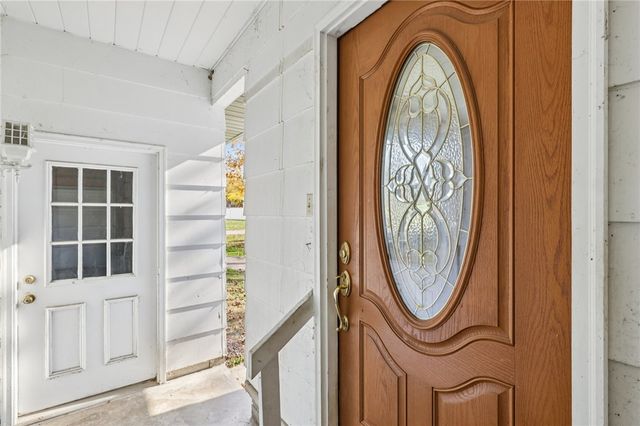 625 Rich Dr, Hickory Twp, PA 16101