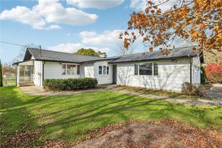 625 Rich Dr, Hickory Twp, PA 16101