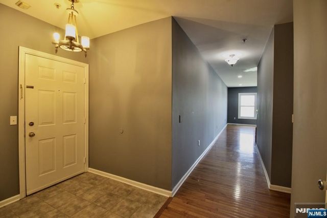 340 The Promenade, Edgewater, NJ 07020