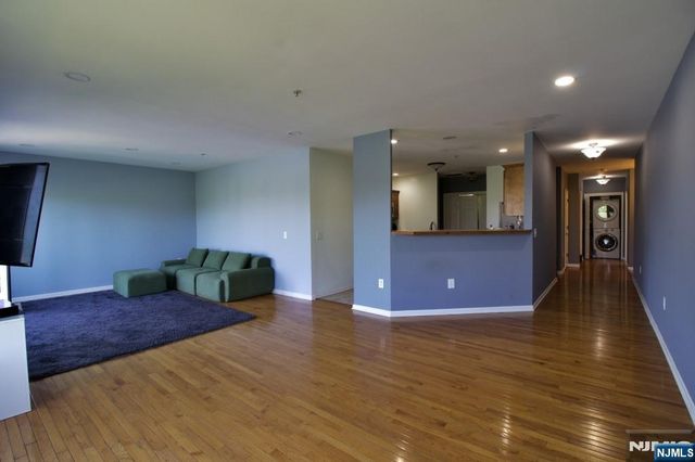 340 The Promenade, Edgewater, NJ 07020