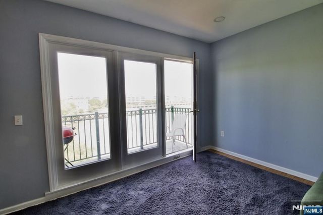340 The Promenade, Edgewater, NJ 07020
