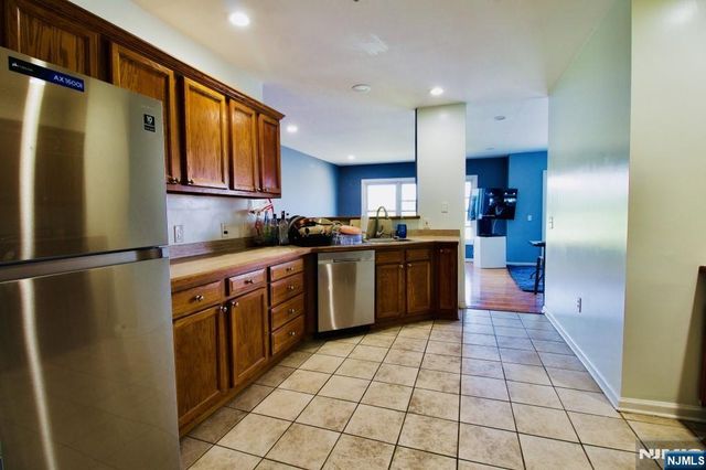 340 The Promenade, Edgewater, NJ 07020