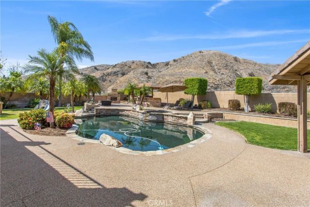 7773 La Cresta Street, Highland, CA 92346
