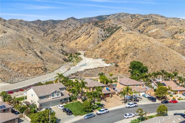 7773 La Cresta Street, Highland, CA 92346