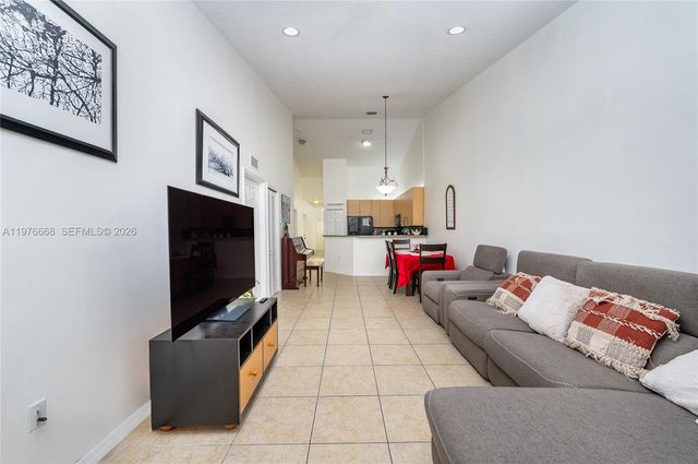 1212 NE 32nd Ter, Homestead, FL 33033