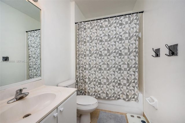 1212 NE 32nd Ter, Homestead, FL 33033