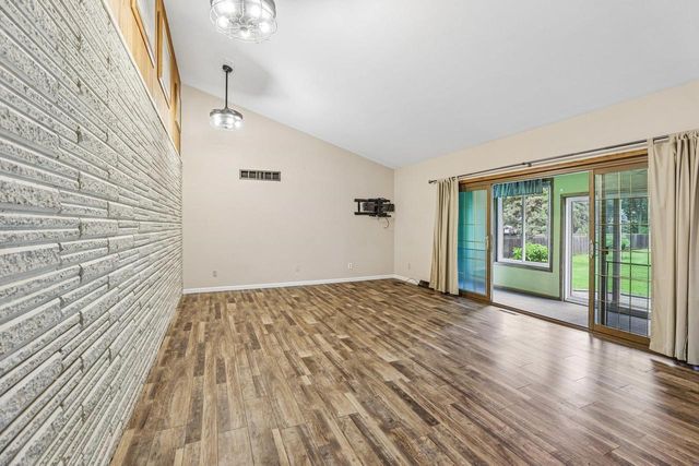 4833 Windsor Prairie Road, Waunakee, WI 53532