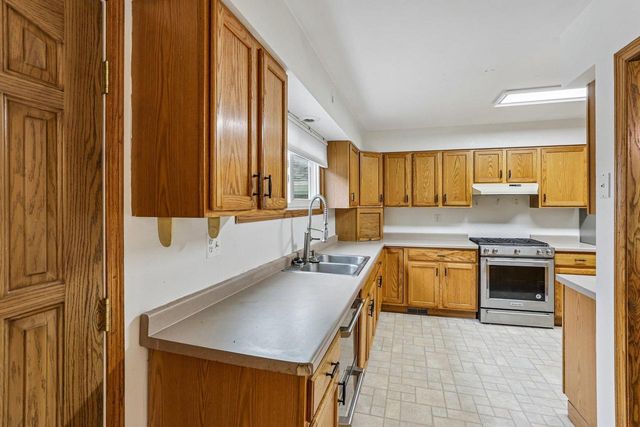 4833 Windsor Prairie Road, Waunakee, WI 53532