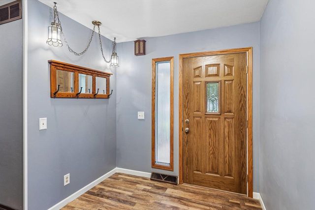 4833 Windsor Prairie Road, Waunakee, WI 53532