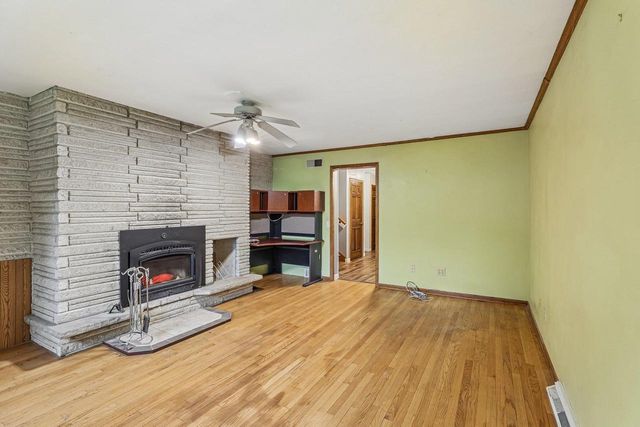 4833 Windsor Prairie Road, Waunakee, WI 53532
