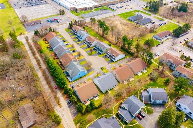 2547 Holiday House Road, Shoreham Vllg, MI 49085