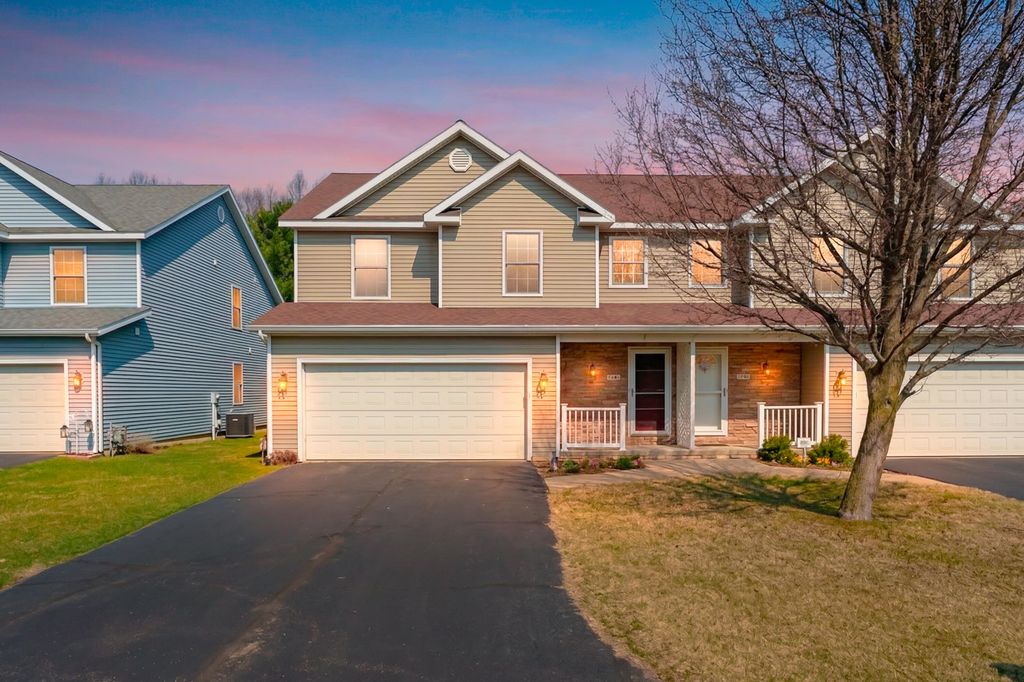 2547 Holiday House Road, Shoreham Vllg, MI 49085