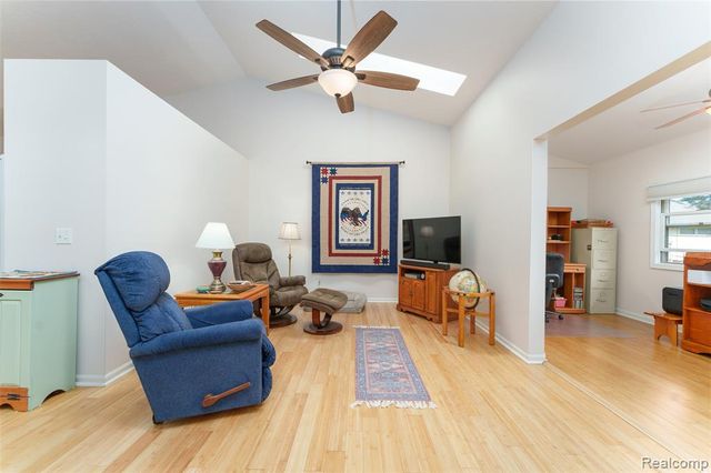 159 Addison Circle, Fowlerville, MI 48836