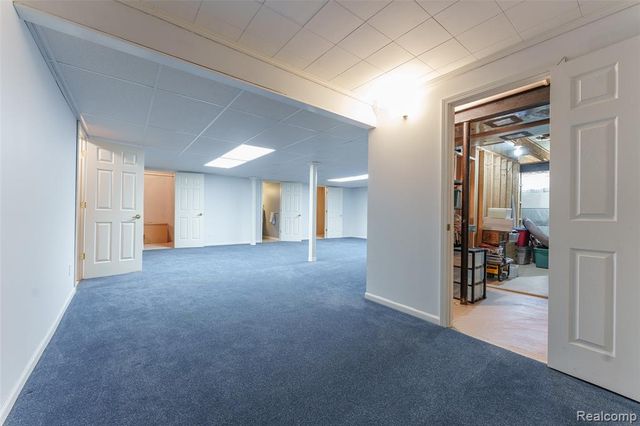 159 Addison Circle, Fowlerville, MI 48836