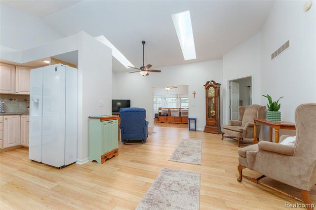 159 Addison Circle, Fowlerville, MI 48836