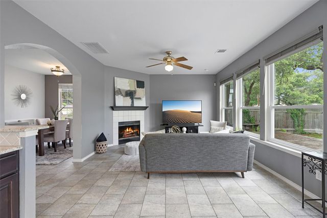 1602 Iris LN, Cedar Park, TX 78613