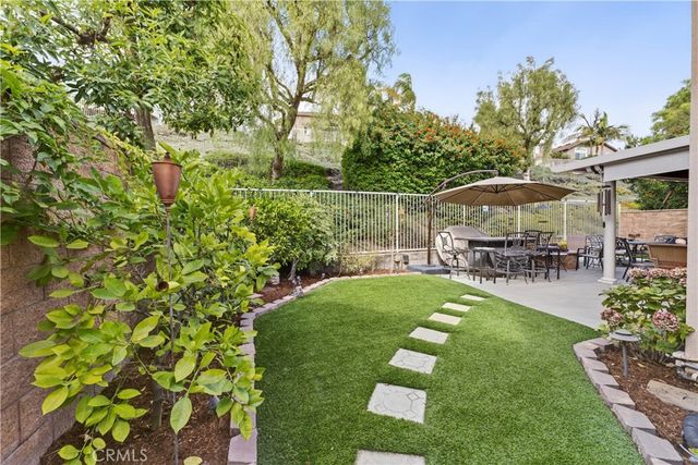 17 Via Anadeja, Rancho Santa Margarita, CA 92688