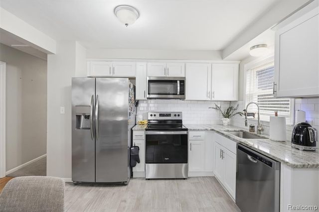 35942 Sherborne Drive, Clinton Township, MI 48035