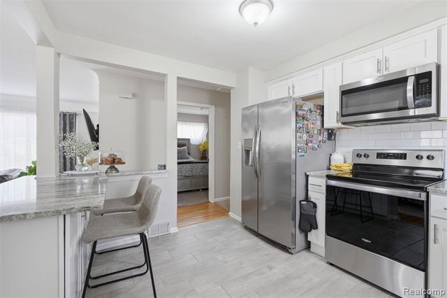 35942 Sherborne Drive, Clinton Township, MI 48035