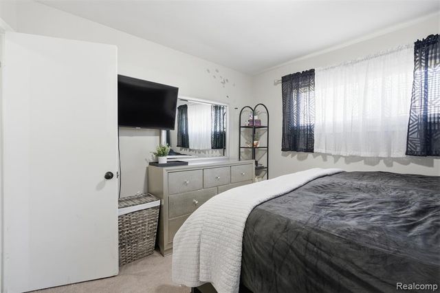 35942 Sherborne Drive, Clinton Township, MI 48035