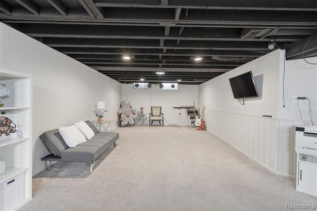 35942 Sherborne Drive, Clinton Township, MI 48035