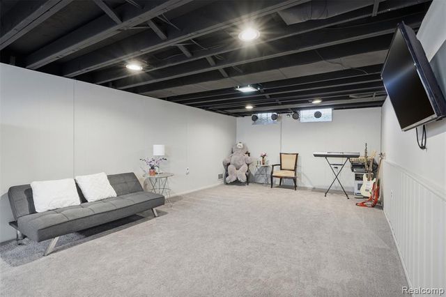 35942 Sherborne Drive, Clinton Township, MI 48035