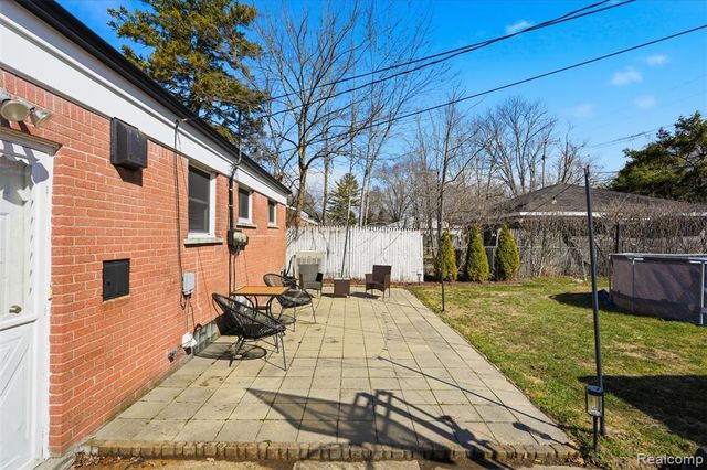 35942 Sherborne Drive, Clinton Township, MI 48035