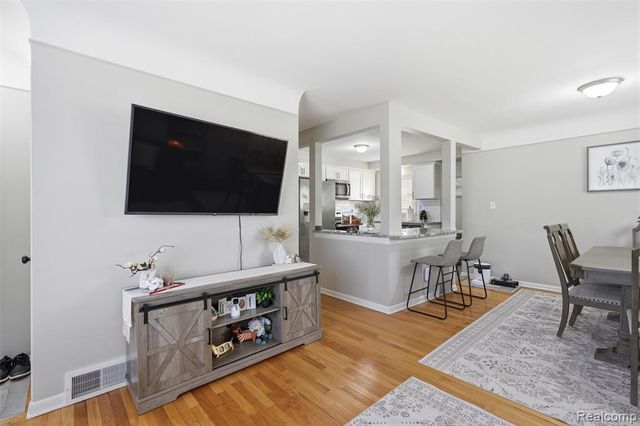 35942 Sherborne Drive, Clinton Township, MI 48035