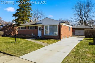 35942 Sherborne Drive, Clinton Township, MI 48035