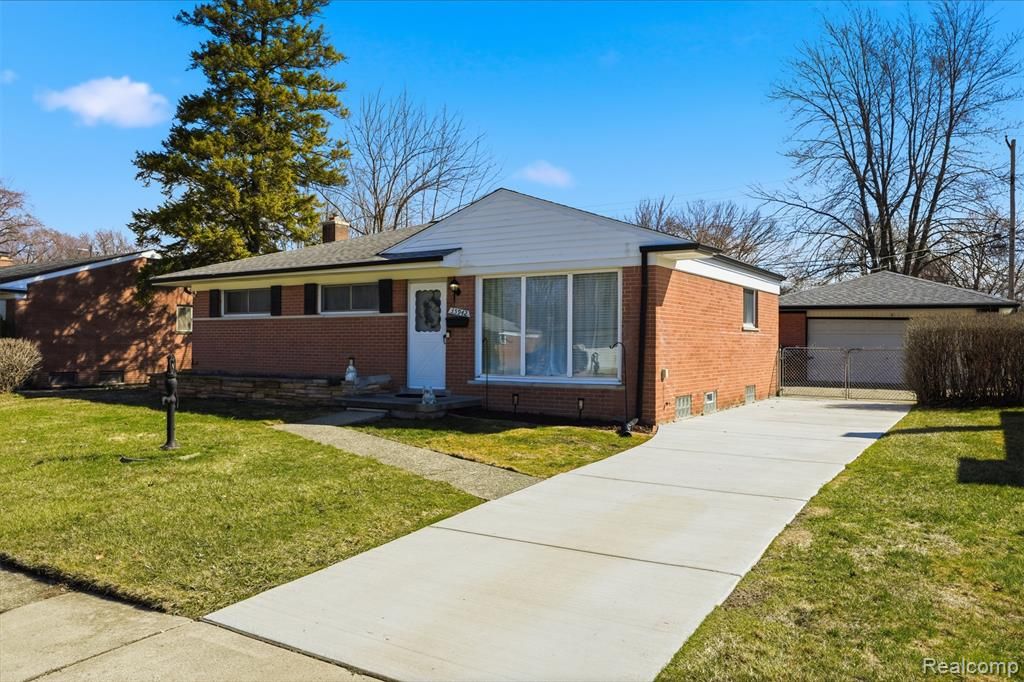 35942 Sherborne Drive, Clinton Township, MI 48035