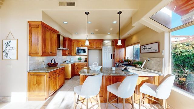 1624 Caminito Solidago, La Jolla, CA 92037